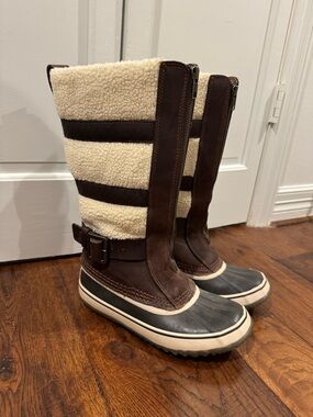 Sorel Brown and Cream Insulated Boot Interior Label